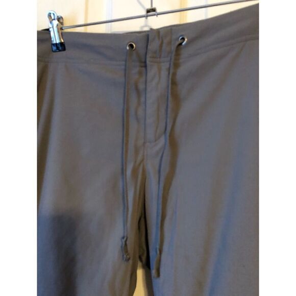 Columbia Sports Dry Tech Shorts 16 - Picture 3 of 15